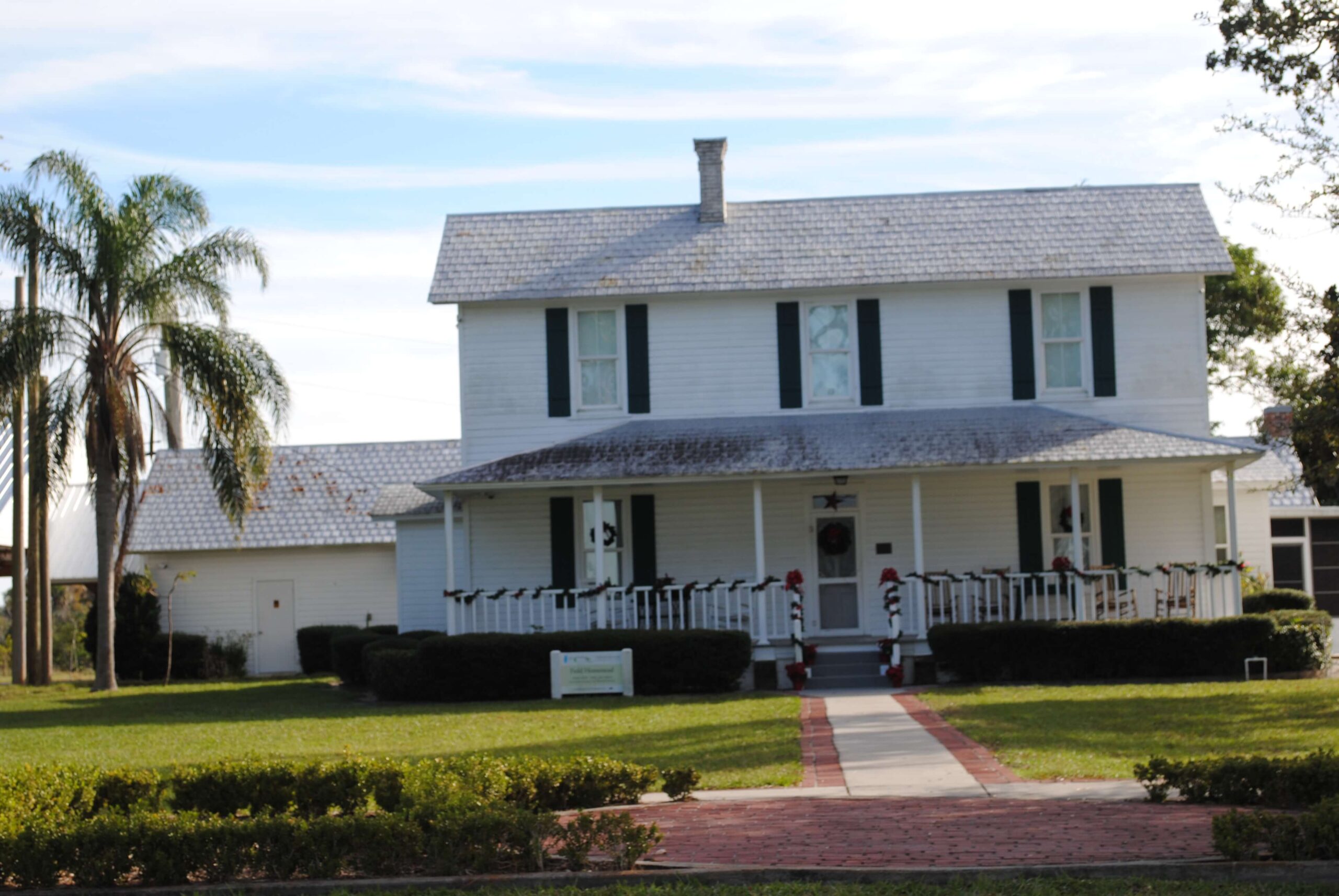 Field manor